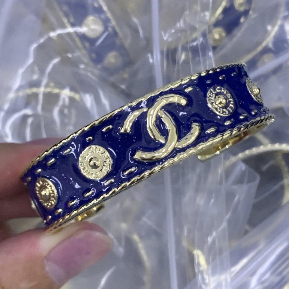 chanel bracelet 669