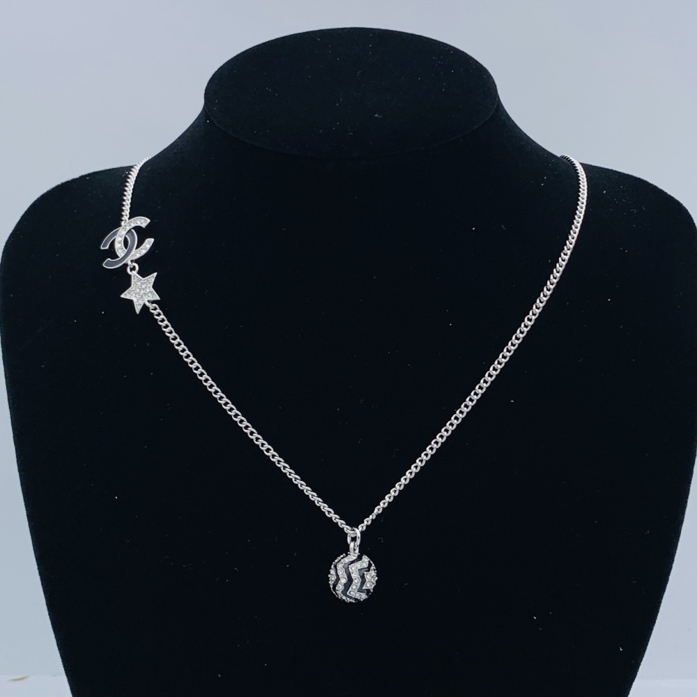 chanel necklace 975