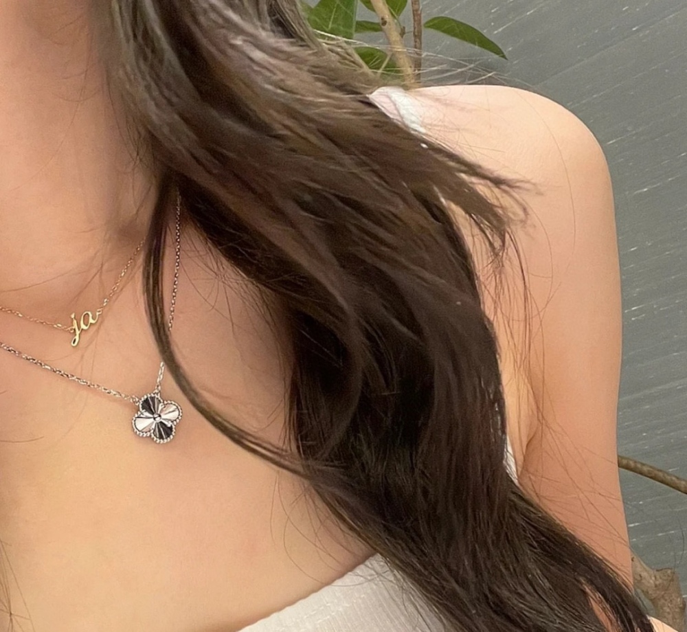 van cleef necklace 089