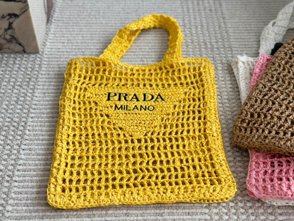 prada bag 002