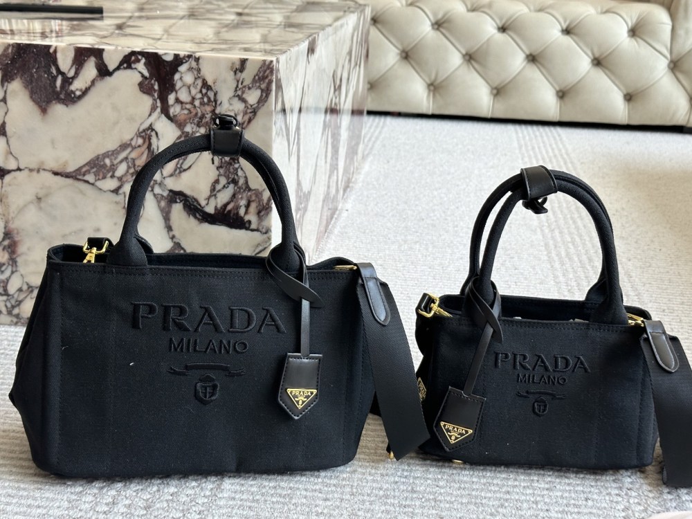 prada bag  017