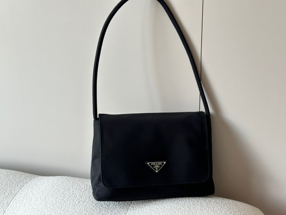 prada bag 011