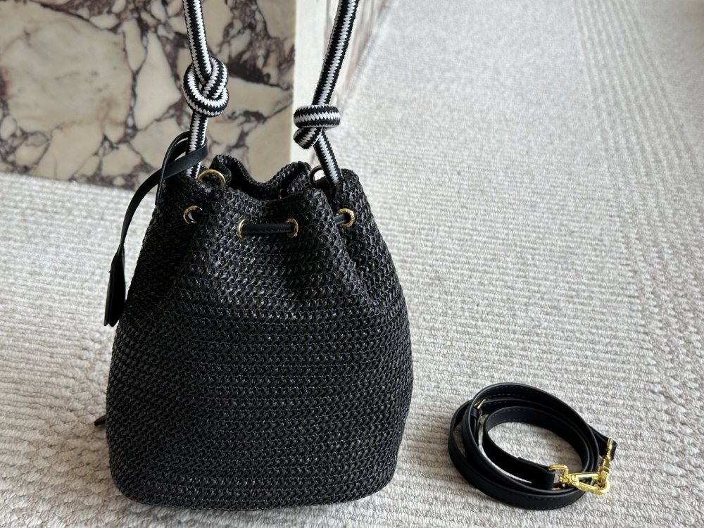 prada bag hobo 013