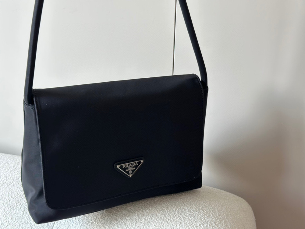 prada bag 011