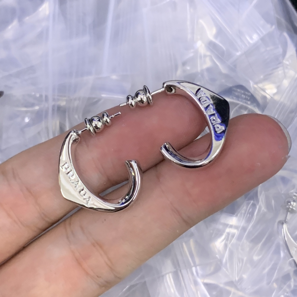 prada earrings 118