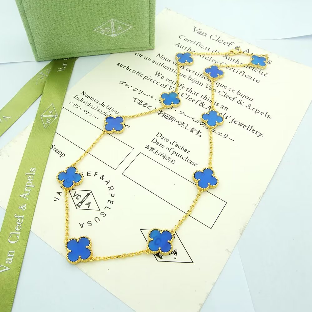 Van Cleef Gold Vintage-Inspired Necklace 052