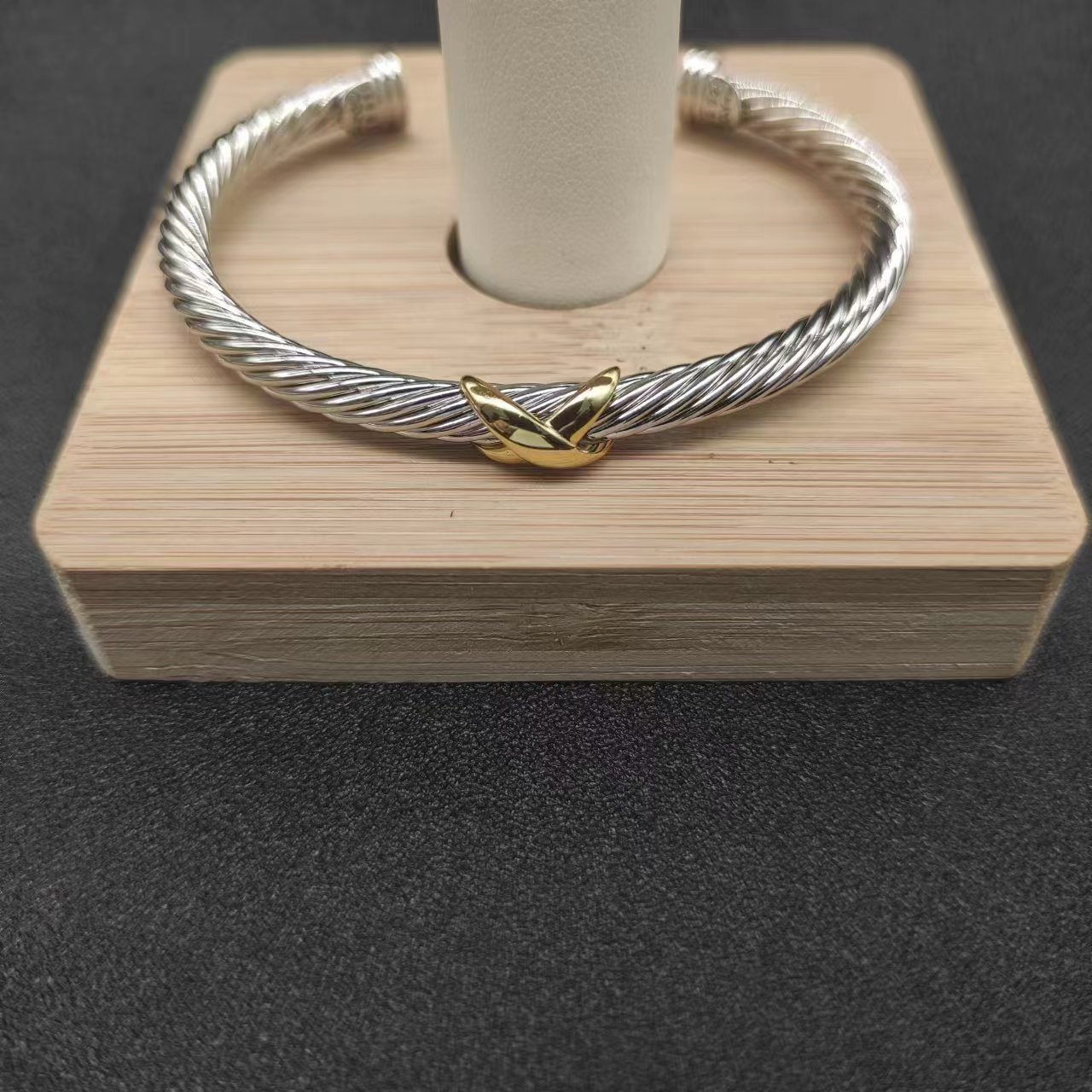 David Yurman Silver Vintage-Inspired Bracelet 008