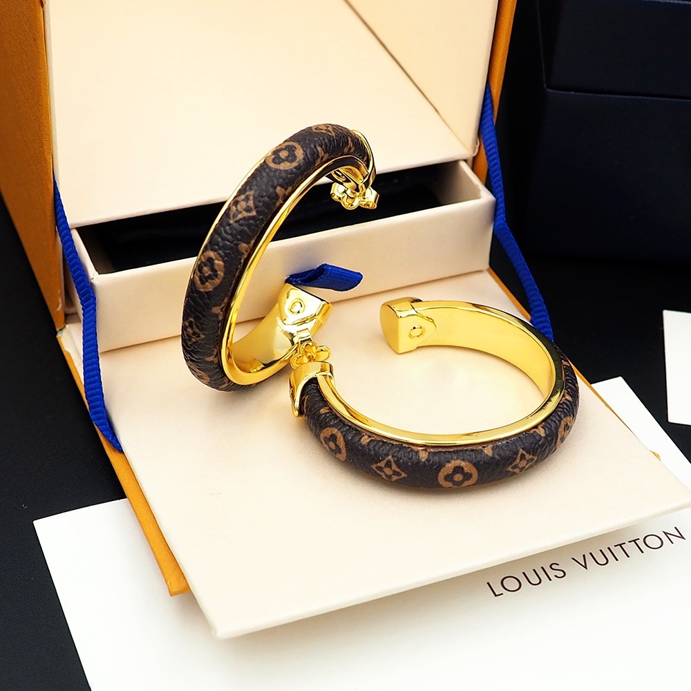 LV Gold Logo-Accented Earrings 325