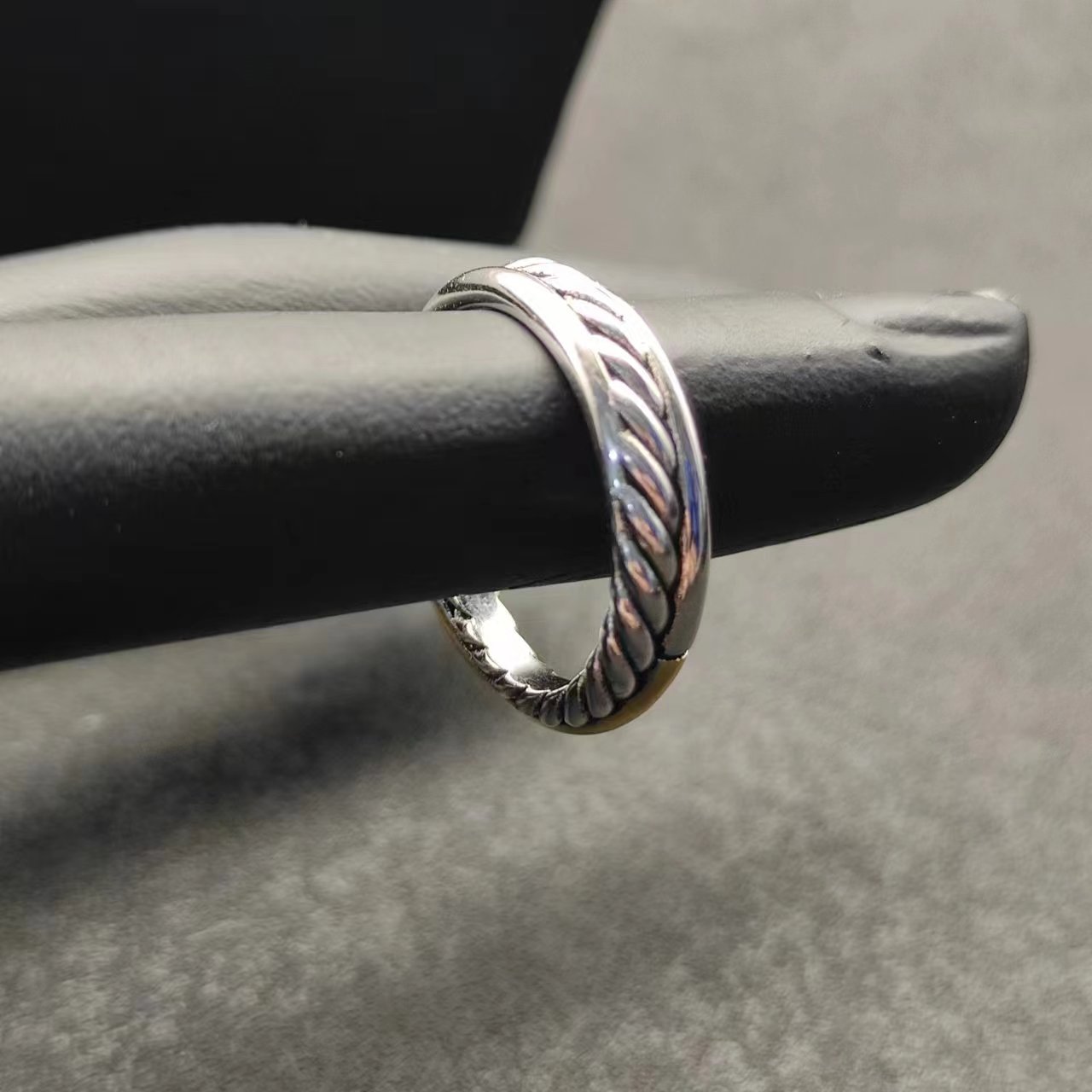 David Yurman Silver Logo-Accented Ring 283