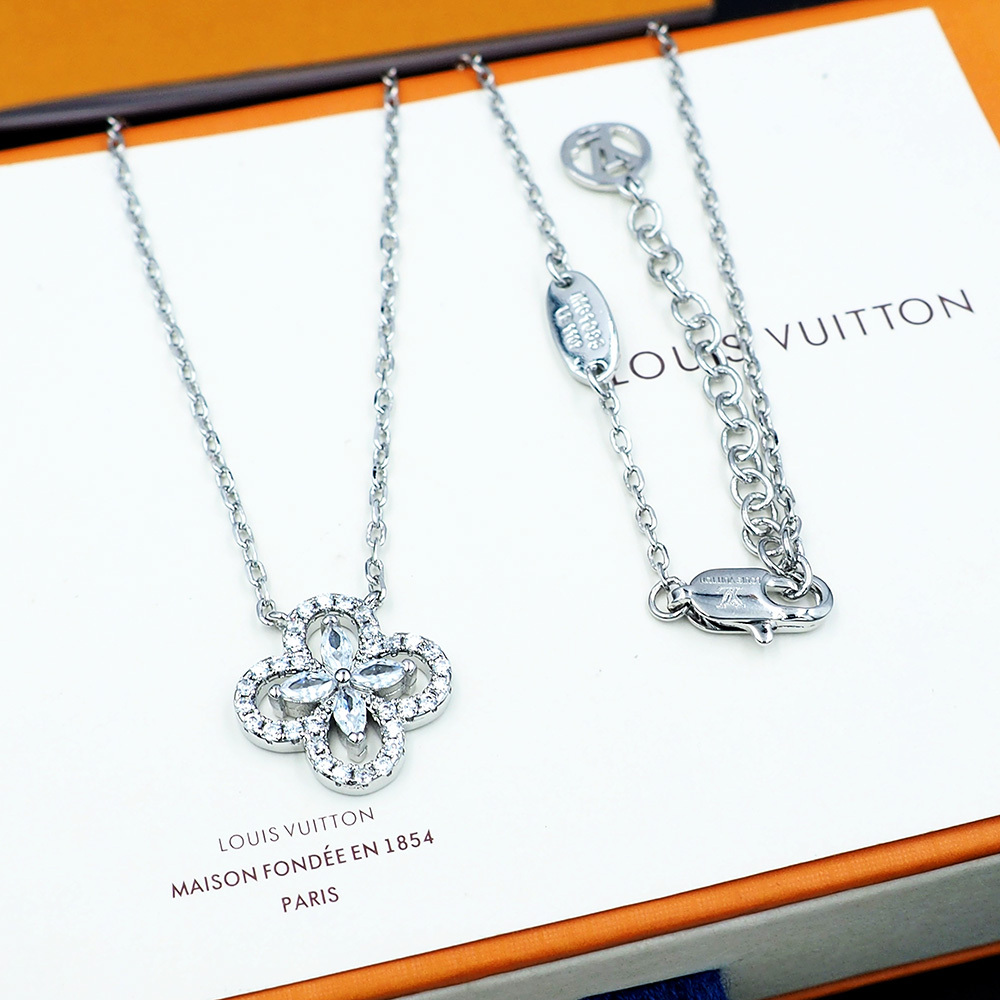 LV Silver Logo-Accented Necklace 135