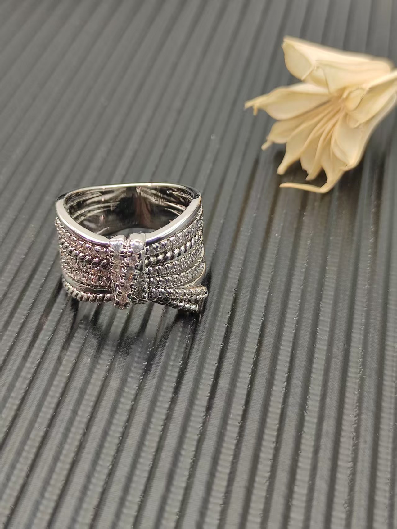 David Yurman Silver Logo-Accented Ring 303