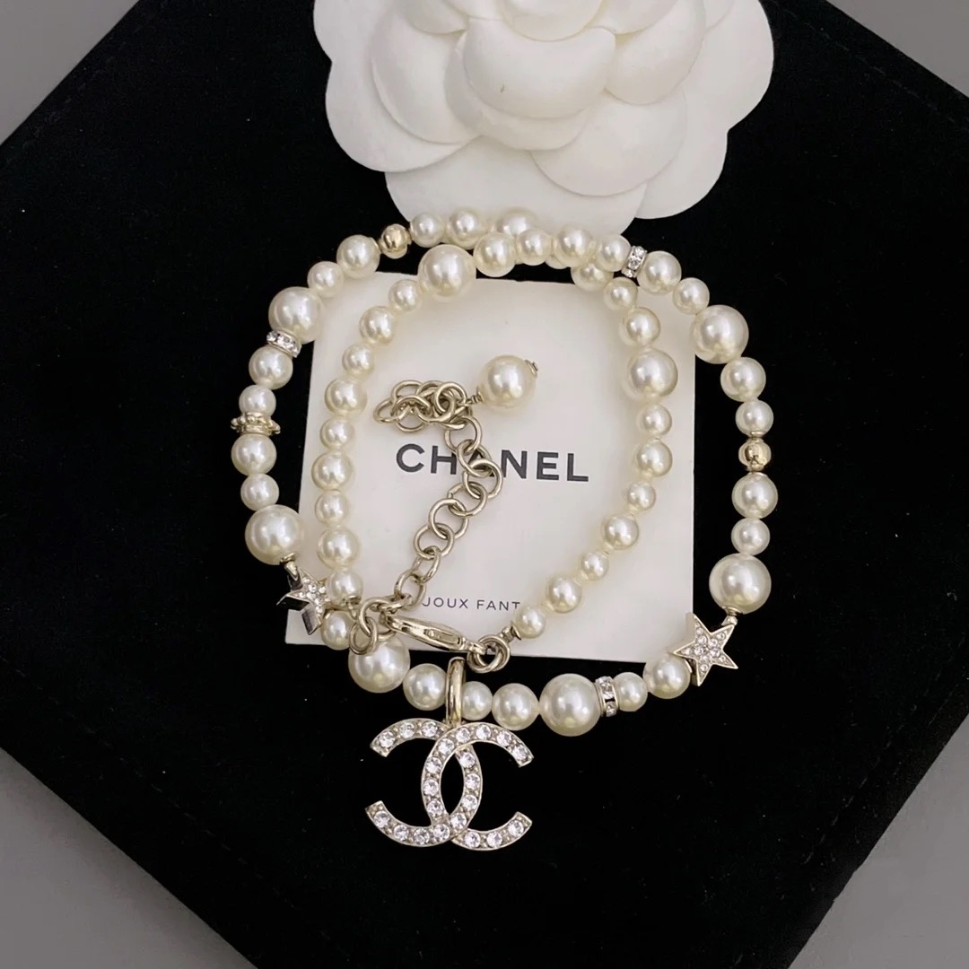 Chanel Silver Logo-Accented Necklace 712
