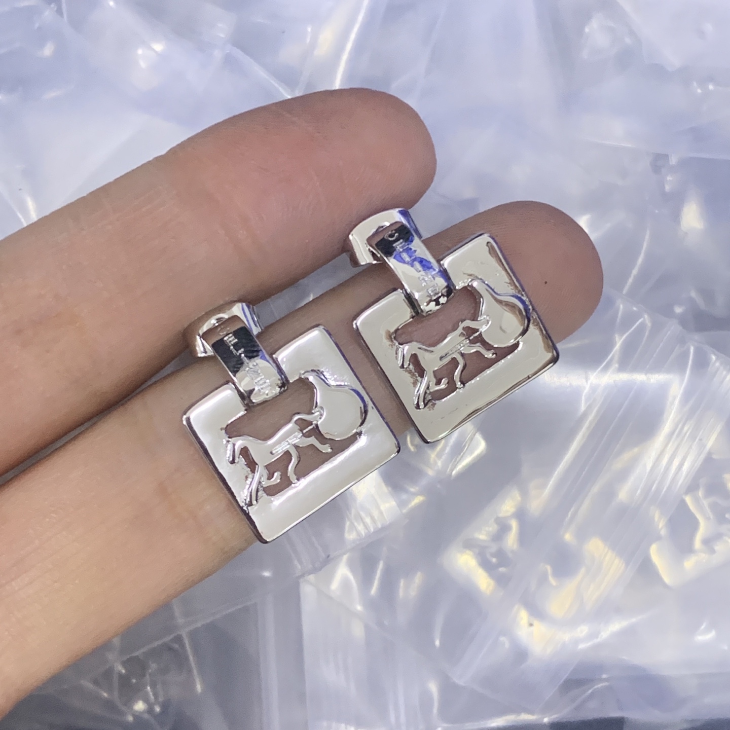 Hermes h Silver Logo-Accented Earrings 124