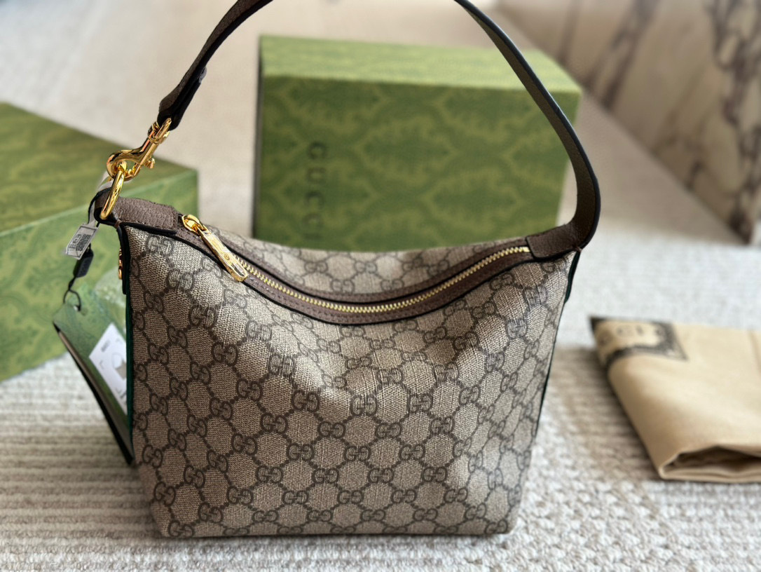 Gucci Green Quilted Bag 560
