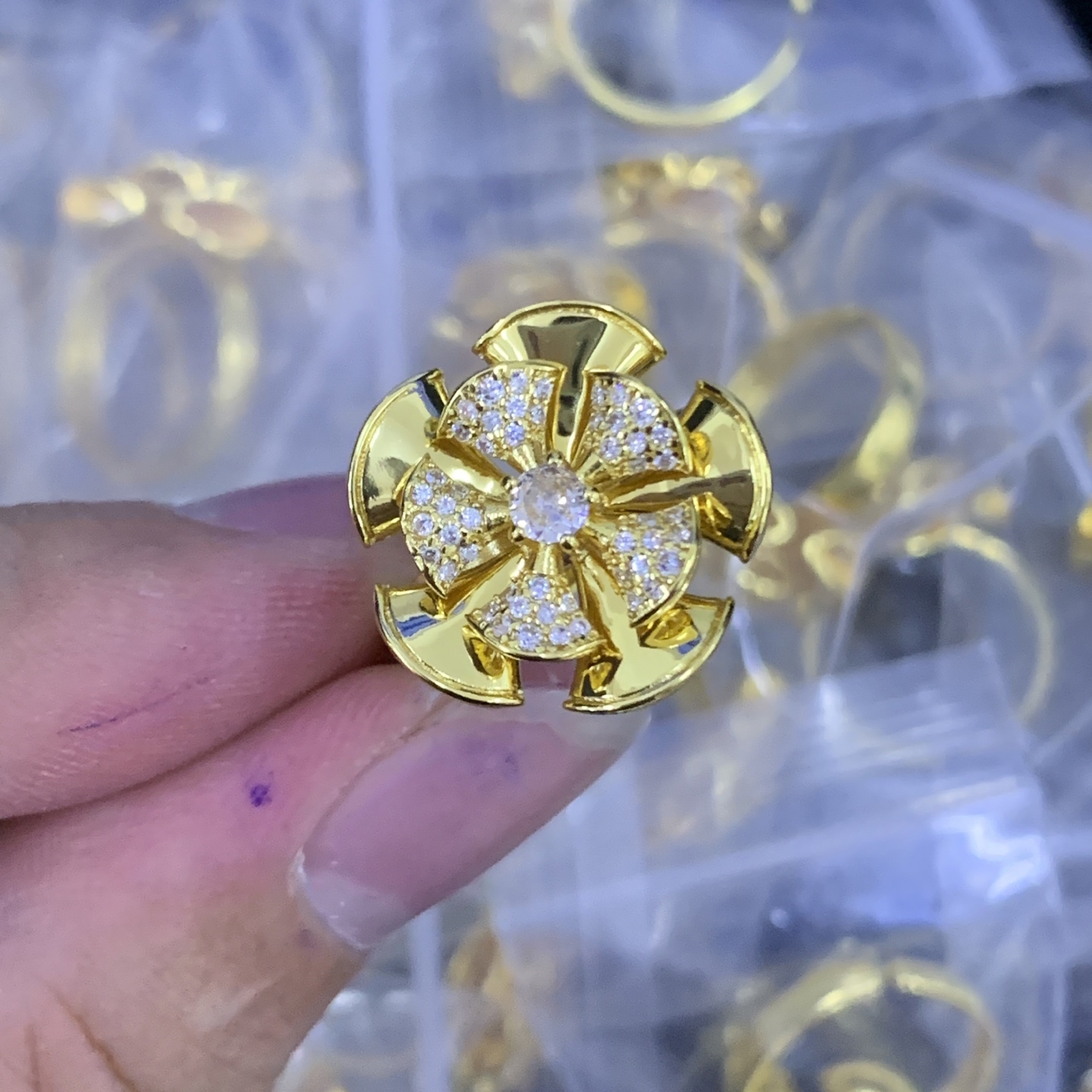 BVLGARI Gold Geometric Ring 134