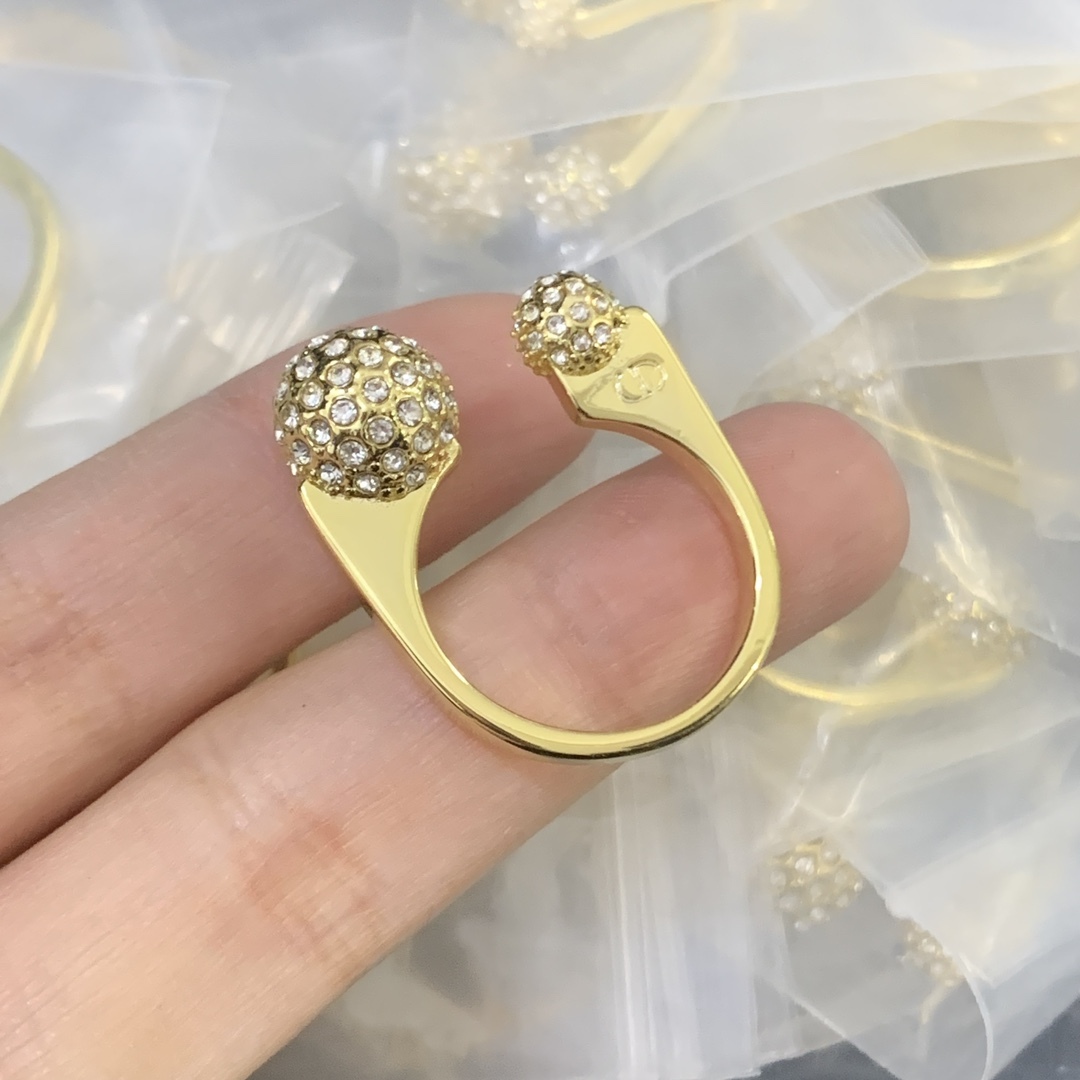 Dior Rose Gold Romantic Ring 193