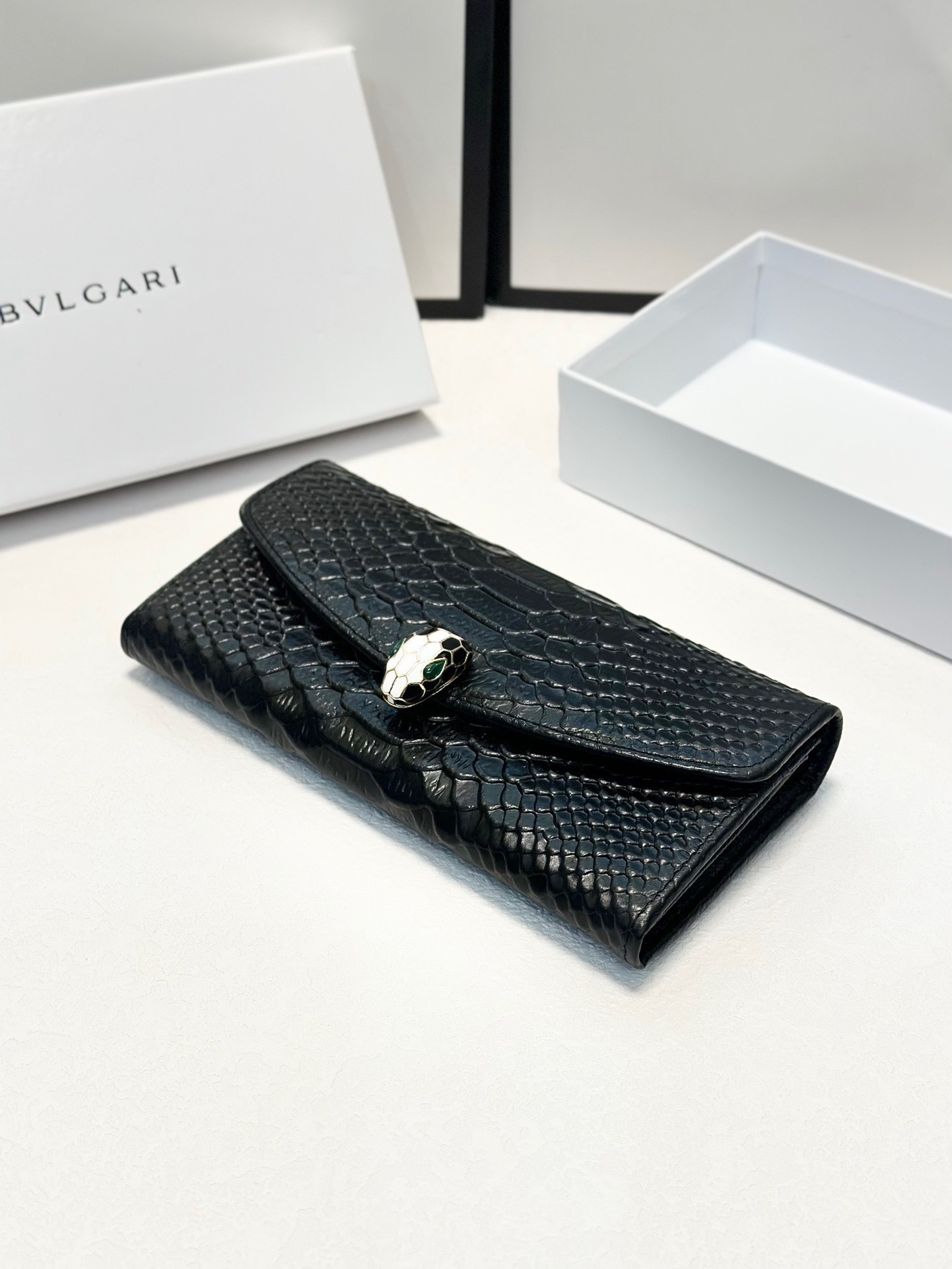 BVLGARI Silver Logo-Accented Bag 203