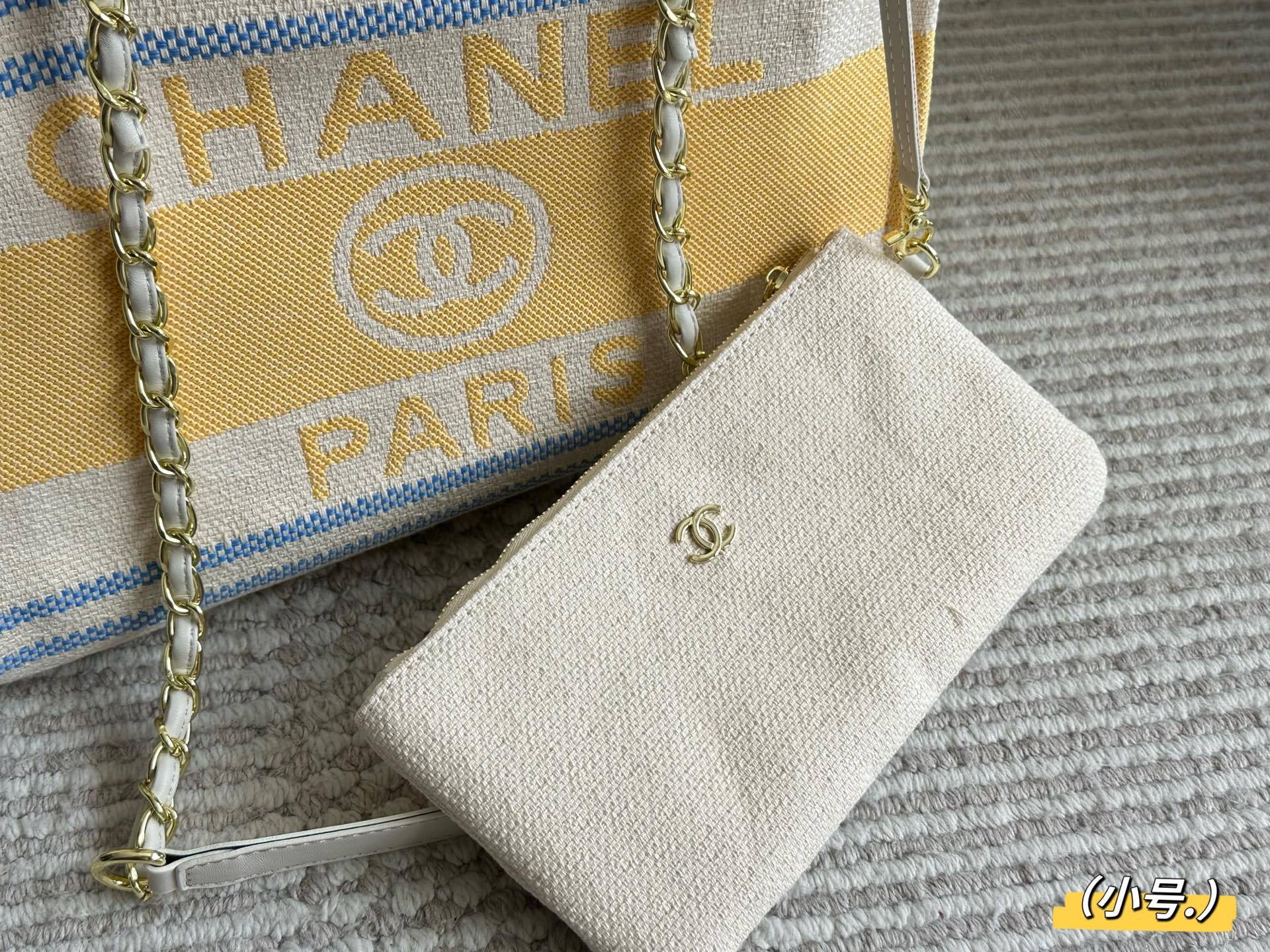 Chanel Beige Logo-Accented Bag 1390