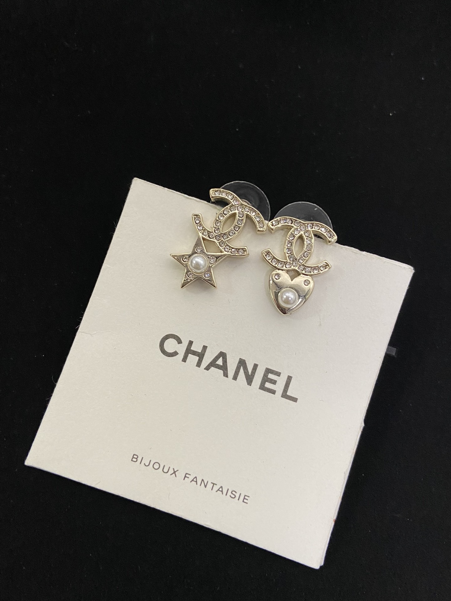Chanel Silver Vintage-Inspired Earrings 010