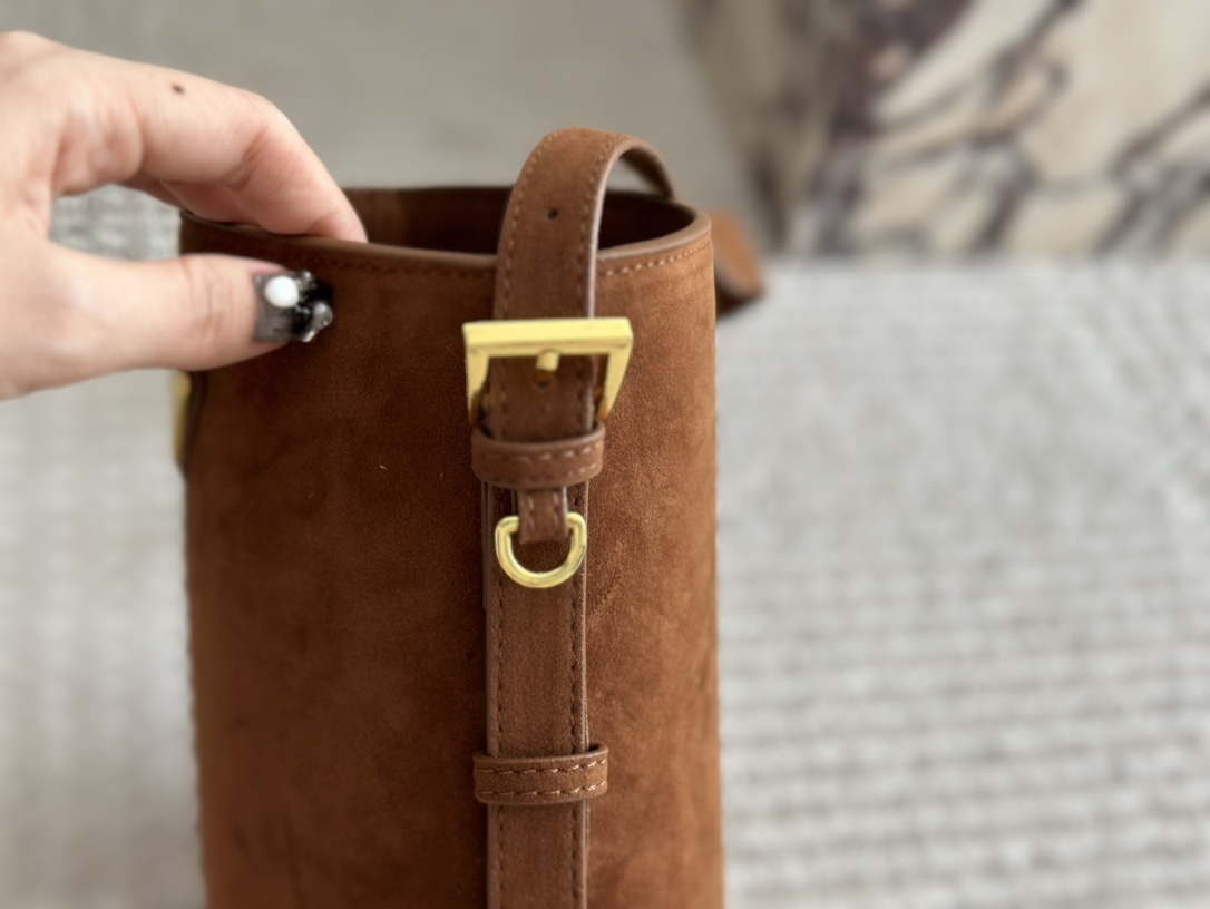 Prada Brown Vintage-Inspired Bag 053