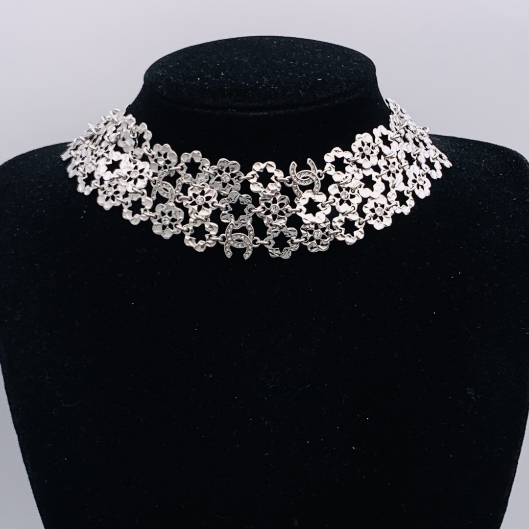 Chanel Silver Vintage-Inspired Necklace 1030