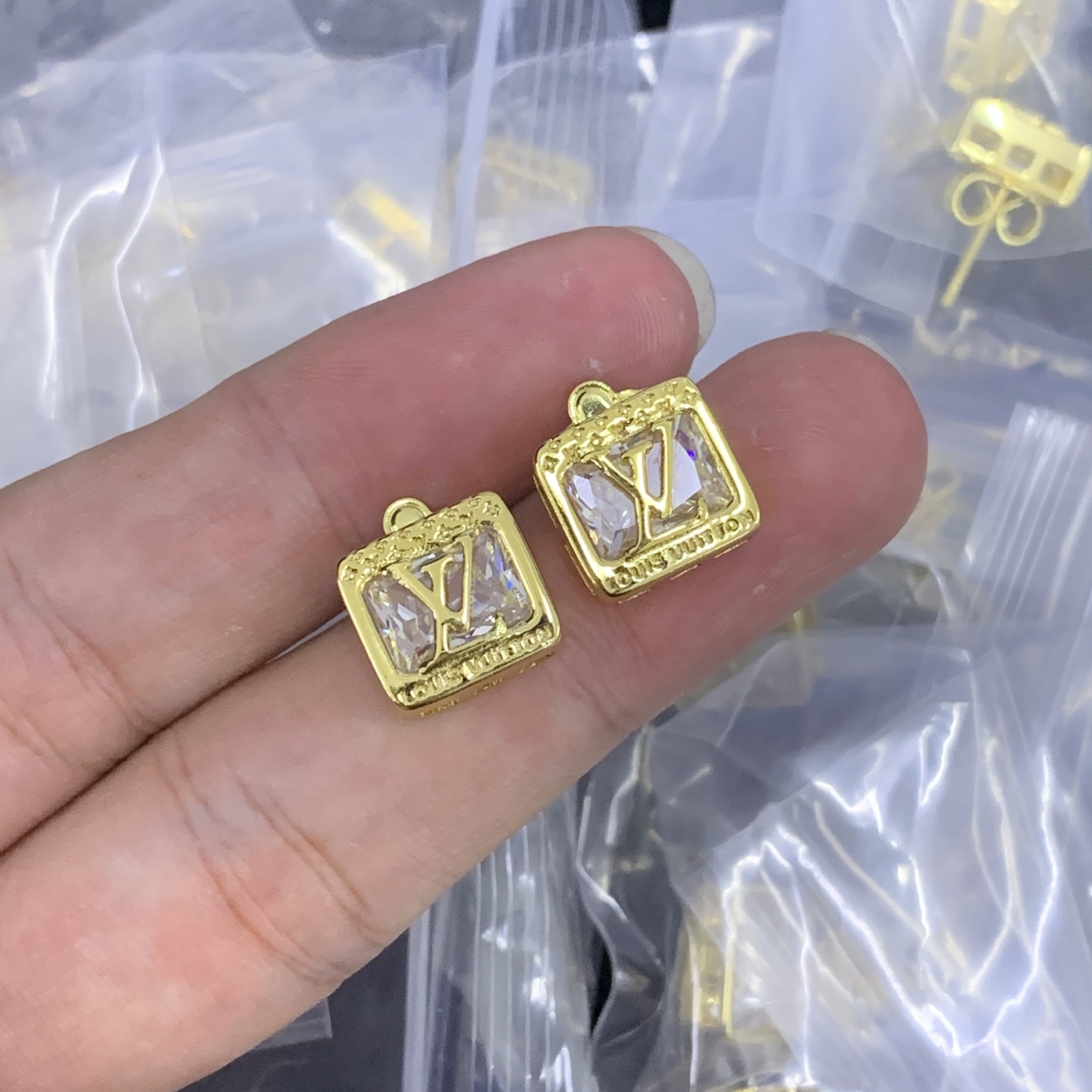 LV Gold Logo-Accented Earrings 947