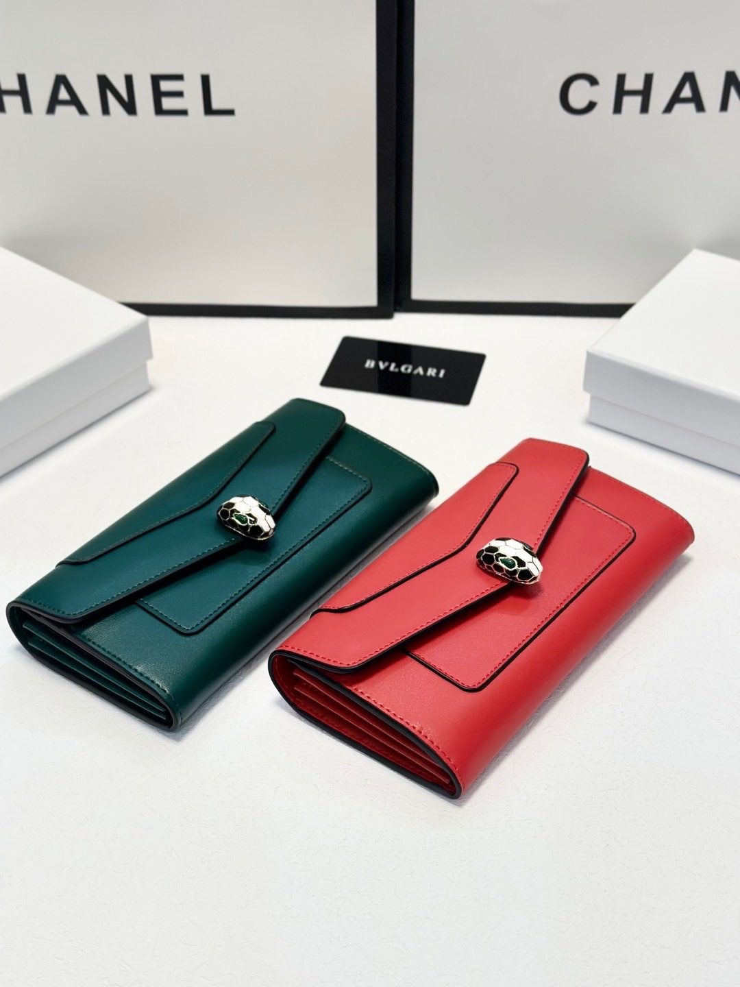 BVLGARI Silver Logo-Accented Bag 206