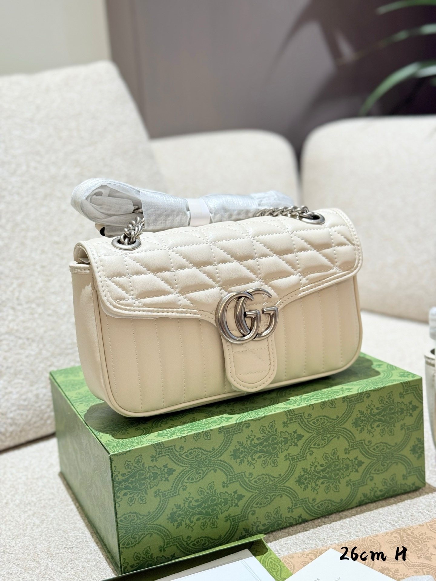 Gucci Silver Logo-Accented Bag 539