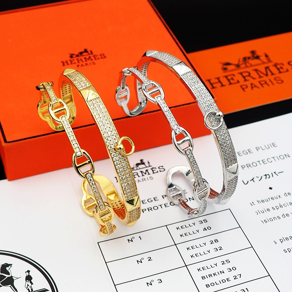 Hermes h Silver Logo-Accented Bracelet 030