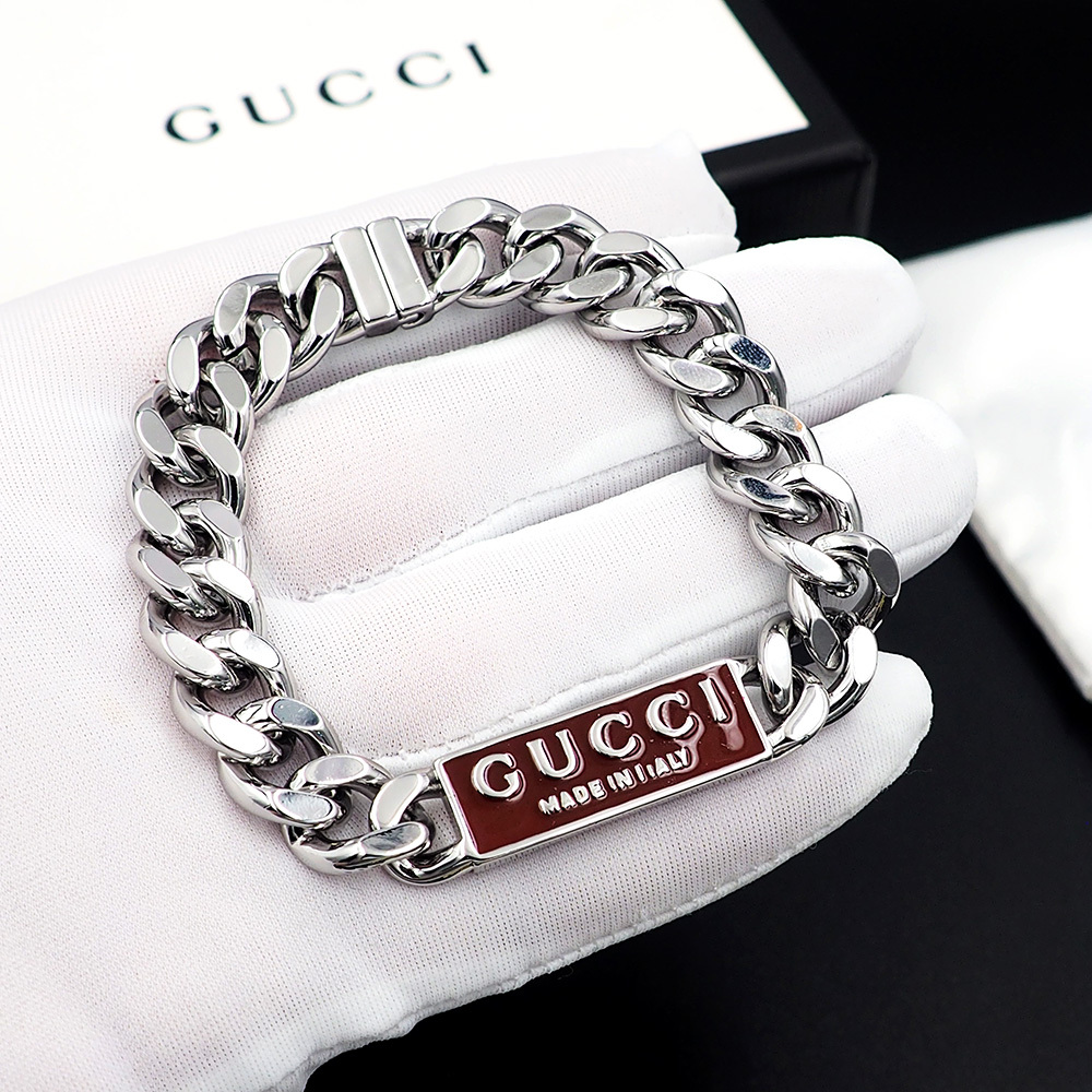 Gucci Silver Logo-Accented Bracelet 034