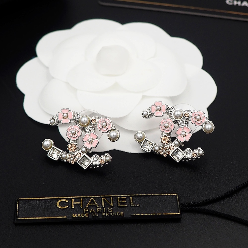 Chanel Silver Logo-Accented Earrings 042