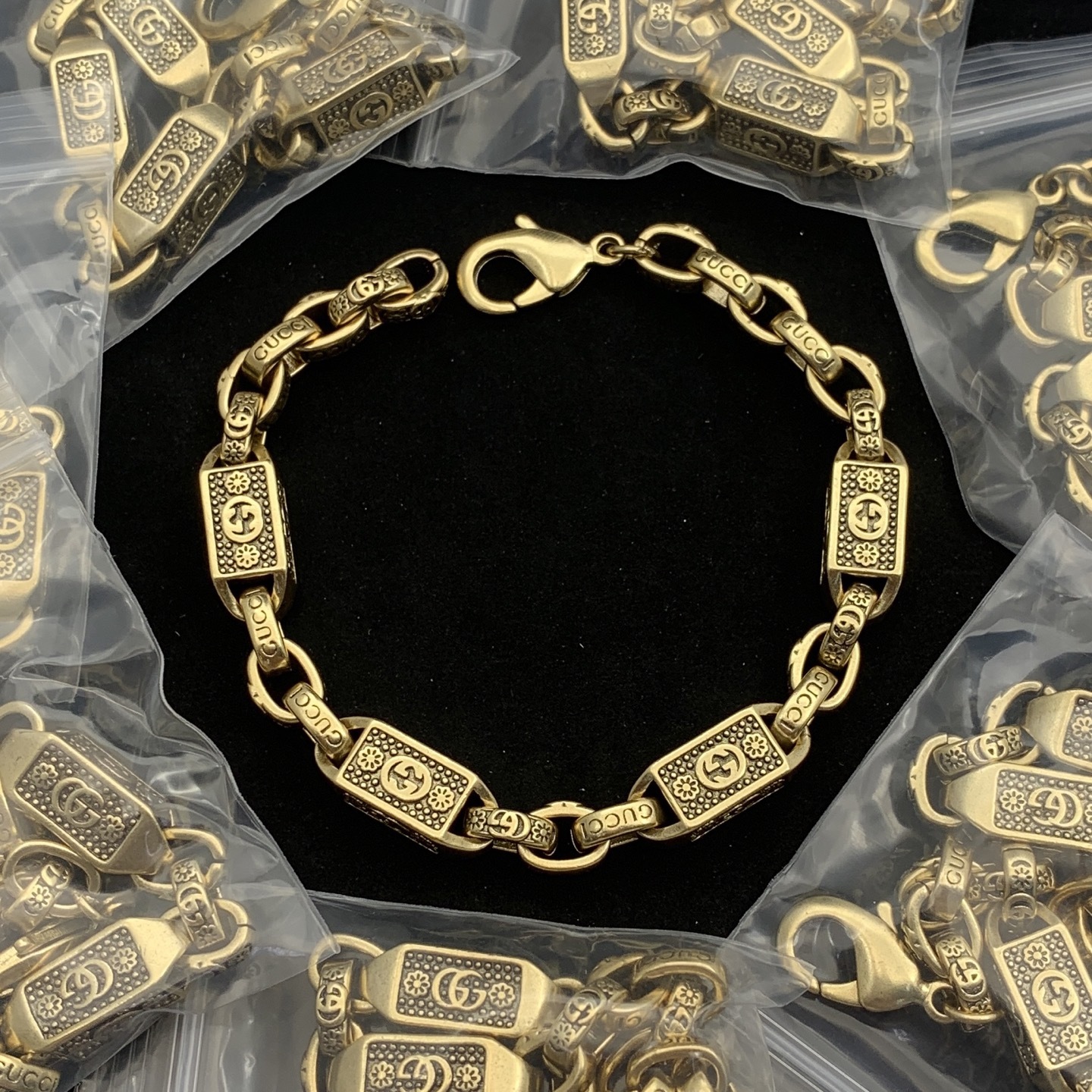 Gucci Gold Vintage-Inspired Bracelet 261