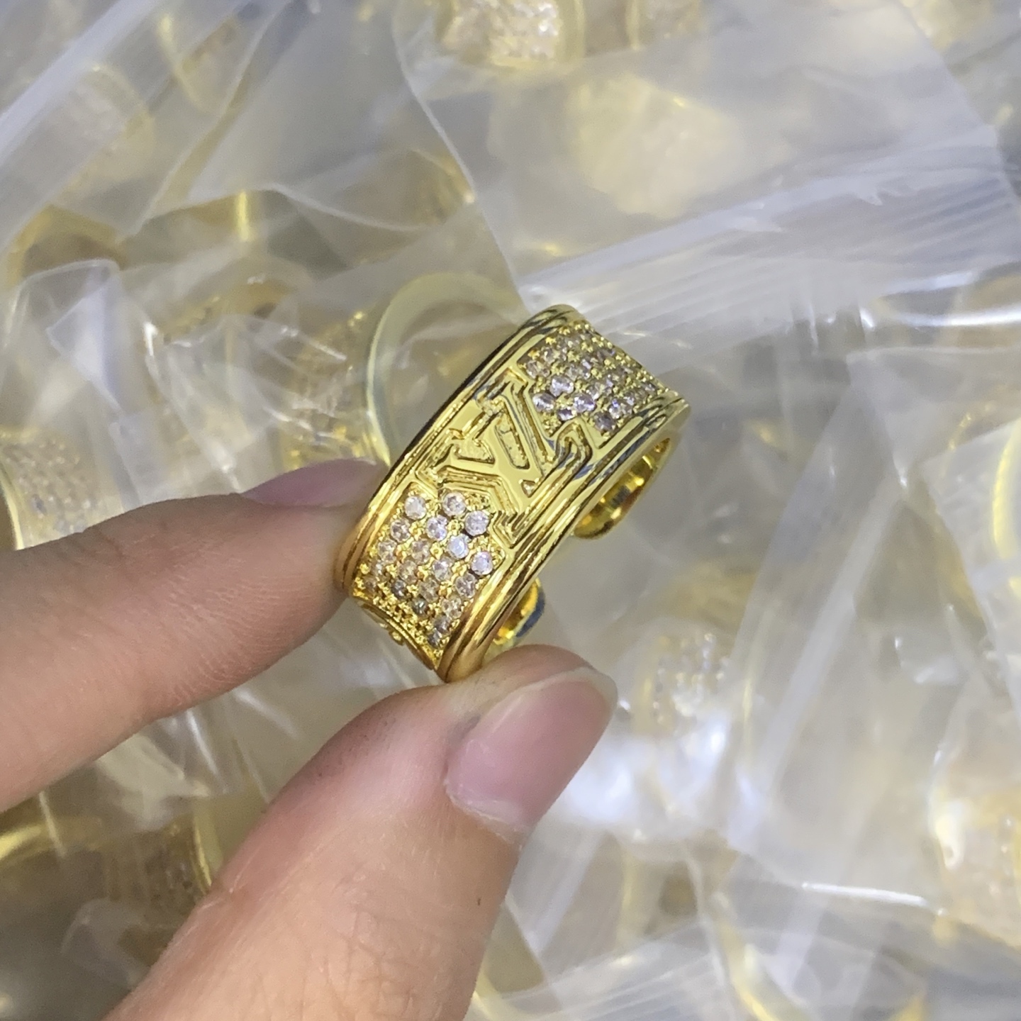 LV Gold Vintage-Inspired Ring 1013