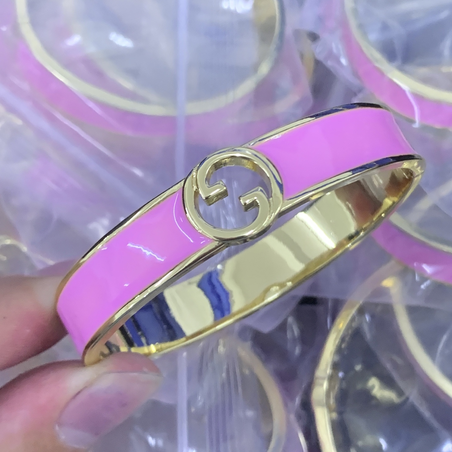 Gucci Rose Gold Logo-Accented Bracelet 270