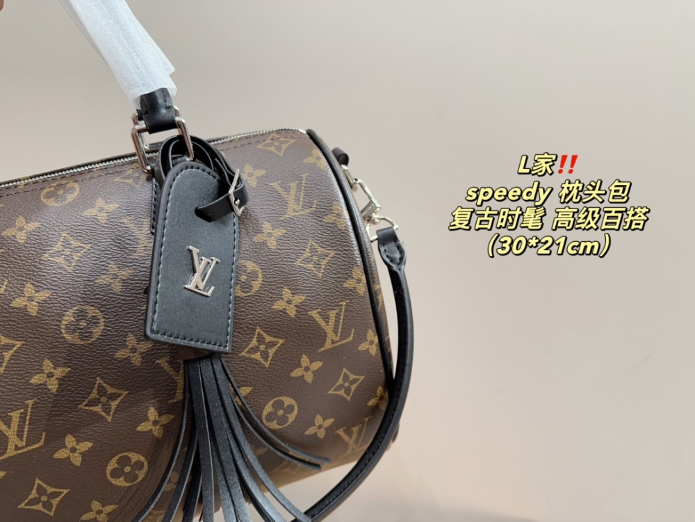 LV Silver Quilted Bag Speedy leather Speedy Soft 30 Dark