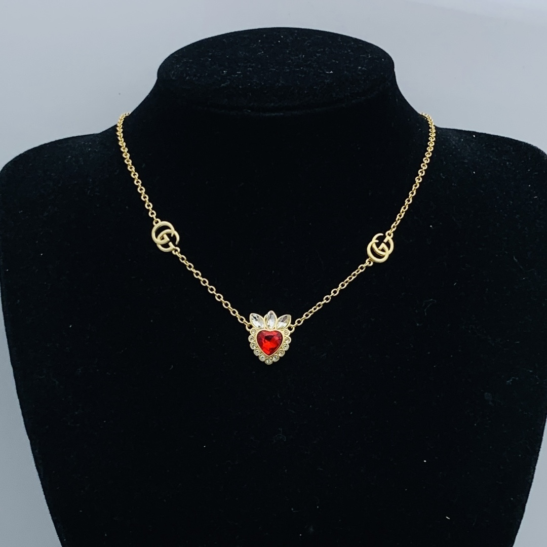 Gucci Rose Gold Vintage-Inspired Necklace 304