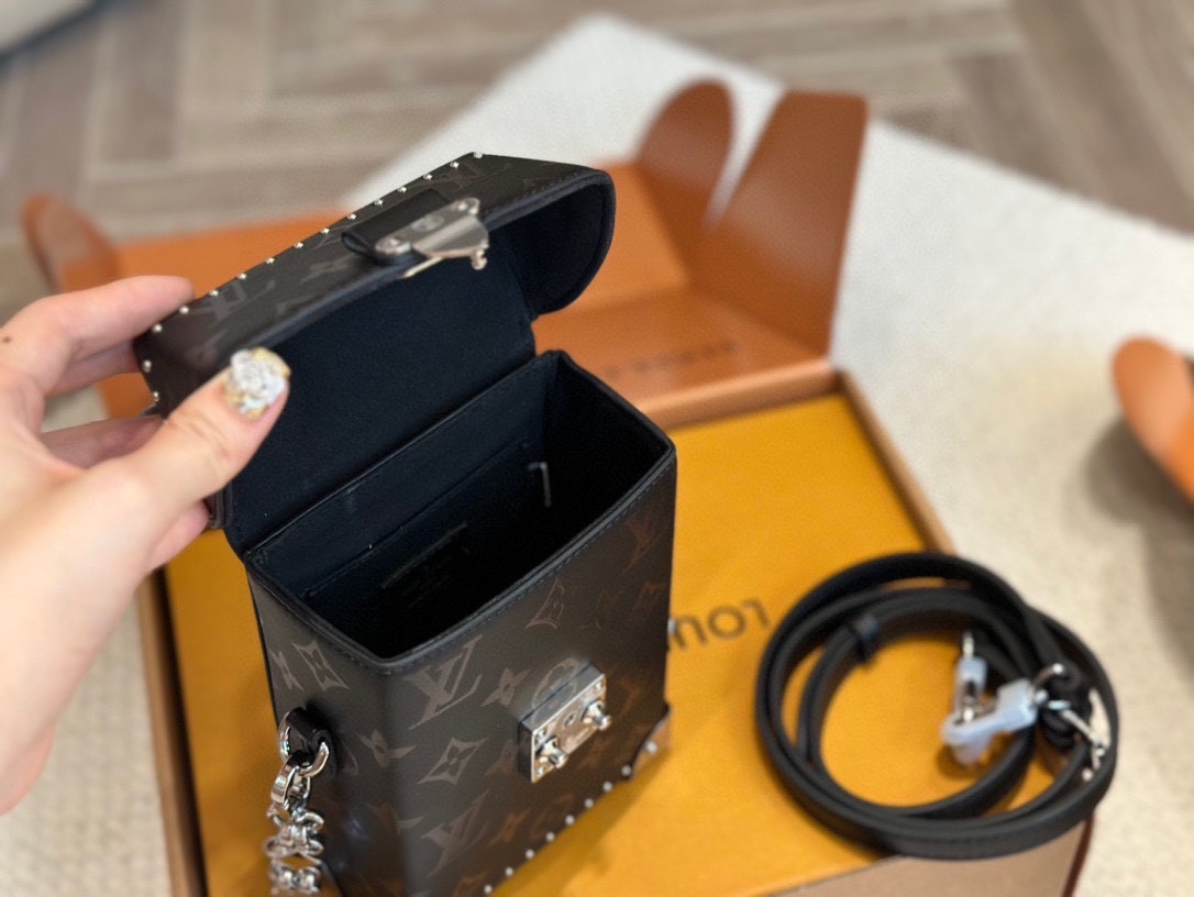 LV Orange Vintage-Inspired Bag 1555