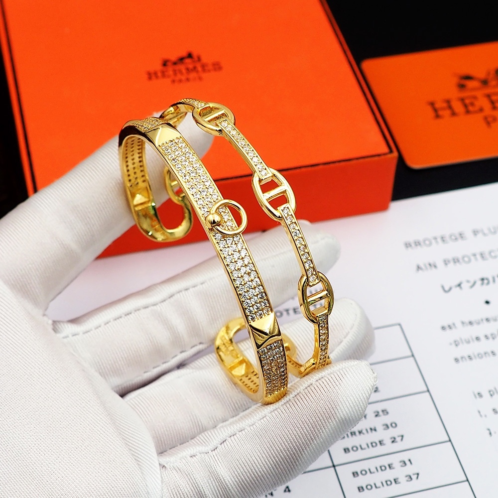 Hermes h Silver Logo-Accented Bracelet 030