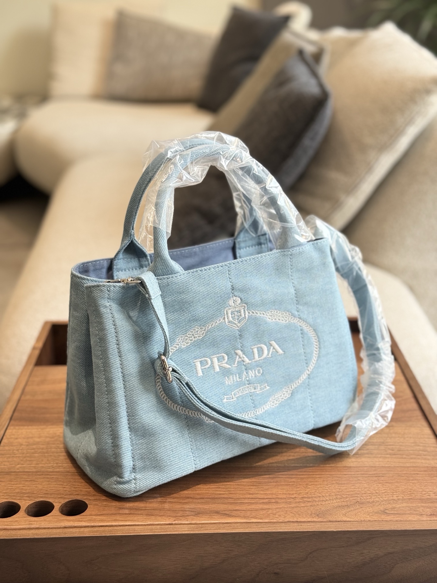 Prada Blue Vintage-Inspired Bag 018