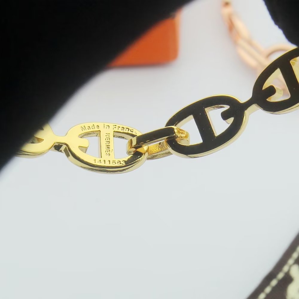Hermes h Rose Gold Logo-Accented Bracelet 017