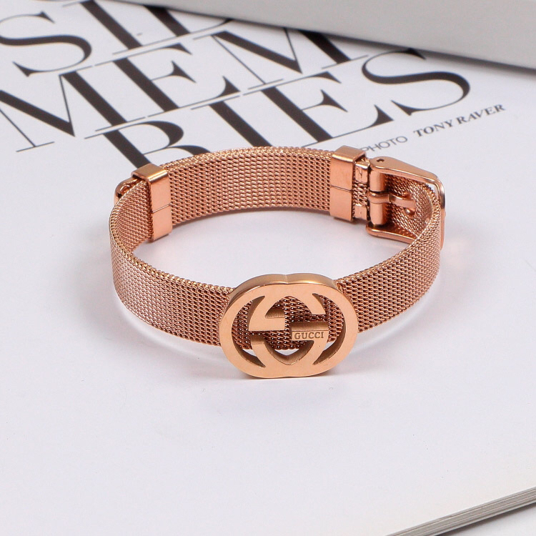 Gucci Rose Gold Logo-Accented Bracelet 004