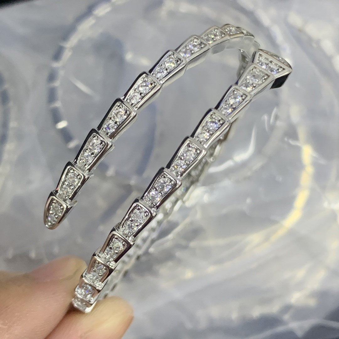 BVLGARI Gold Vintage-Inspired Bracelet 076