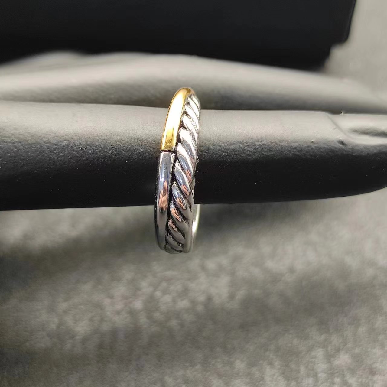 David Yurman Silver Logo-Accented Ring 283
