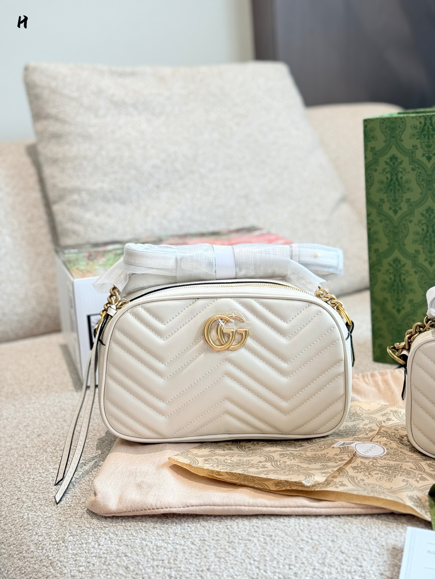 Gucci Rose Gold Quilted Bag 550