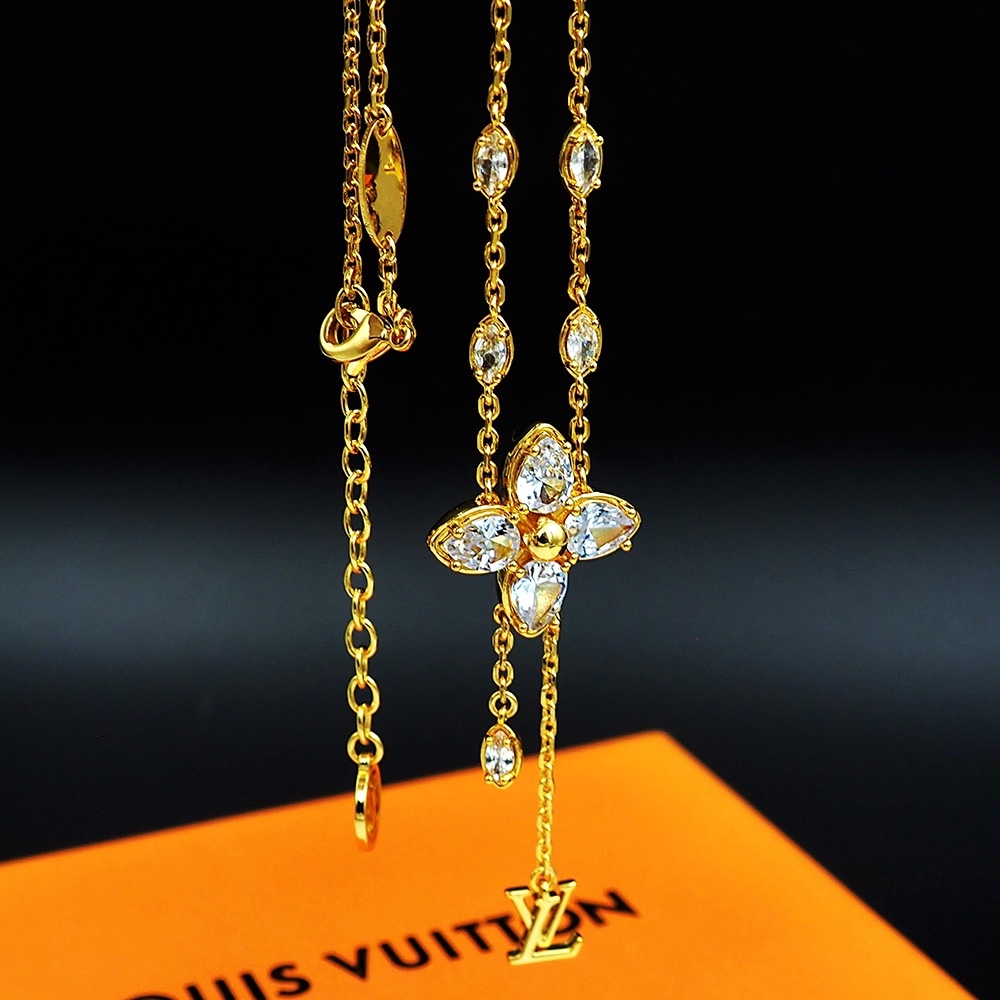 LV bracelet 365