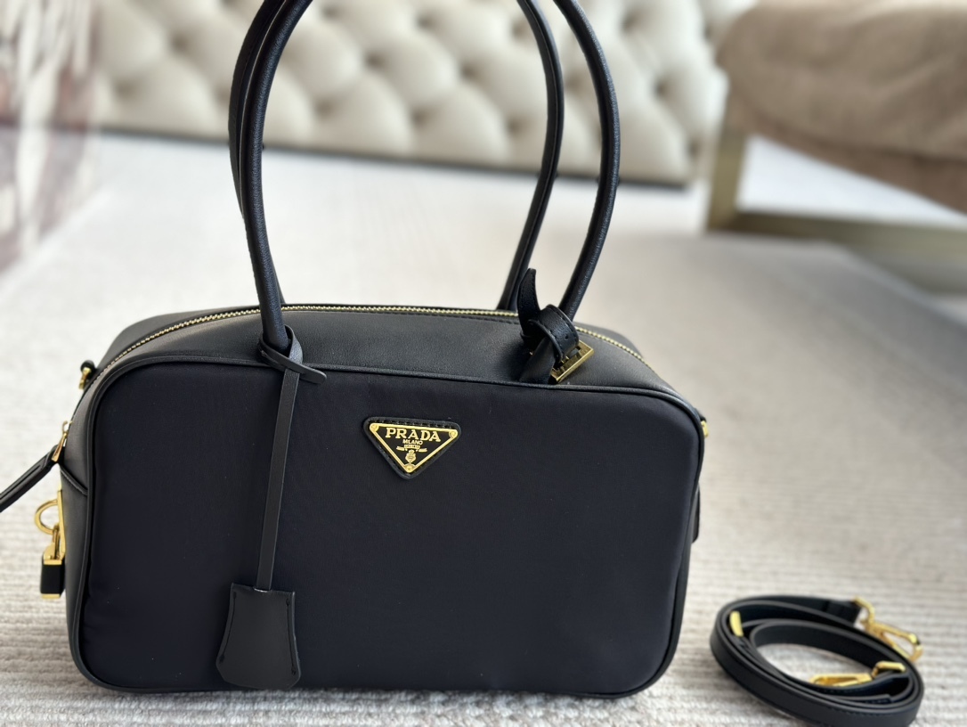 Prada Gold Logo-Accented Bag 070