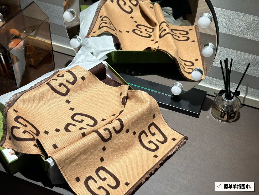 Gucci scarf 593 Brown Logo-Accented Accessory