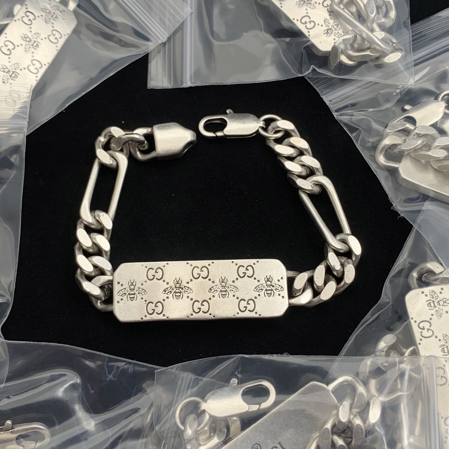 Gucci Silver Vintage-Inspired Bracelet 237