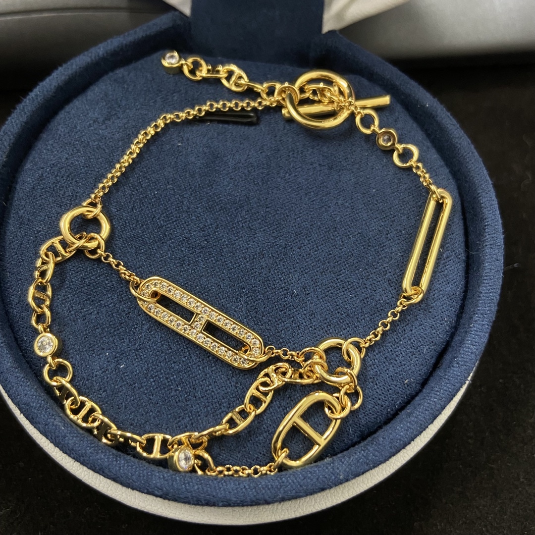 Hermes h Rose Gold Logo-Accented Bracelet 028