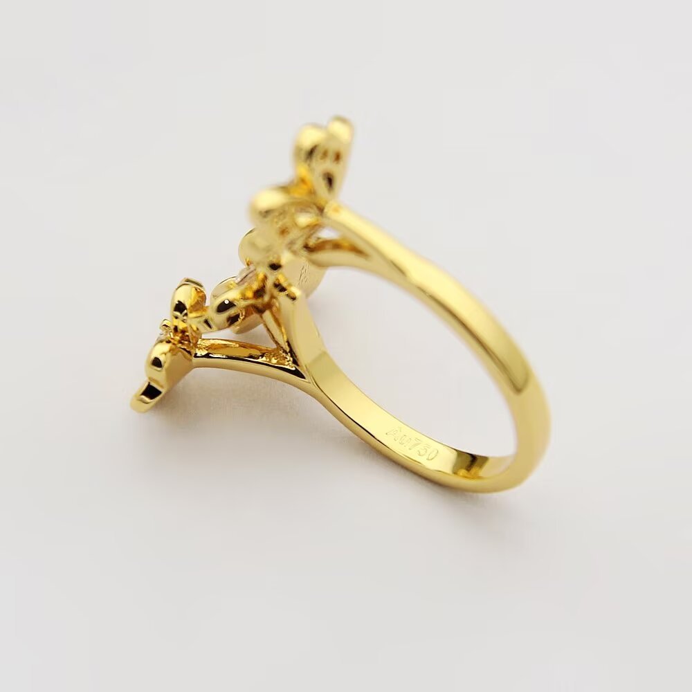 Van Cleef Rose Gold Romantic Ring 015